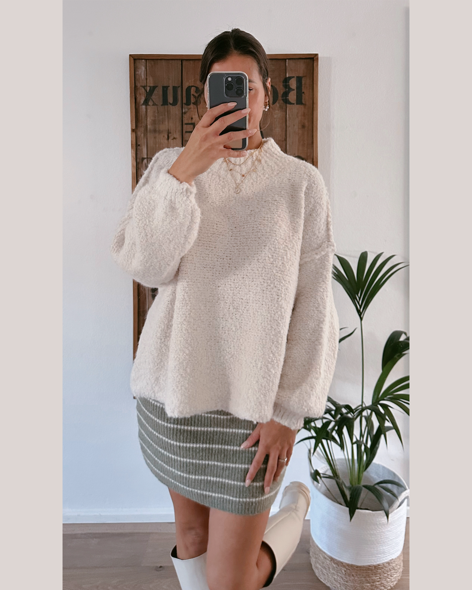 Alma Boucle Pullover