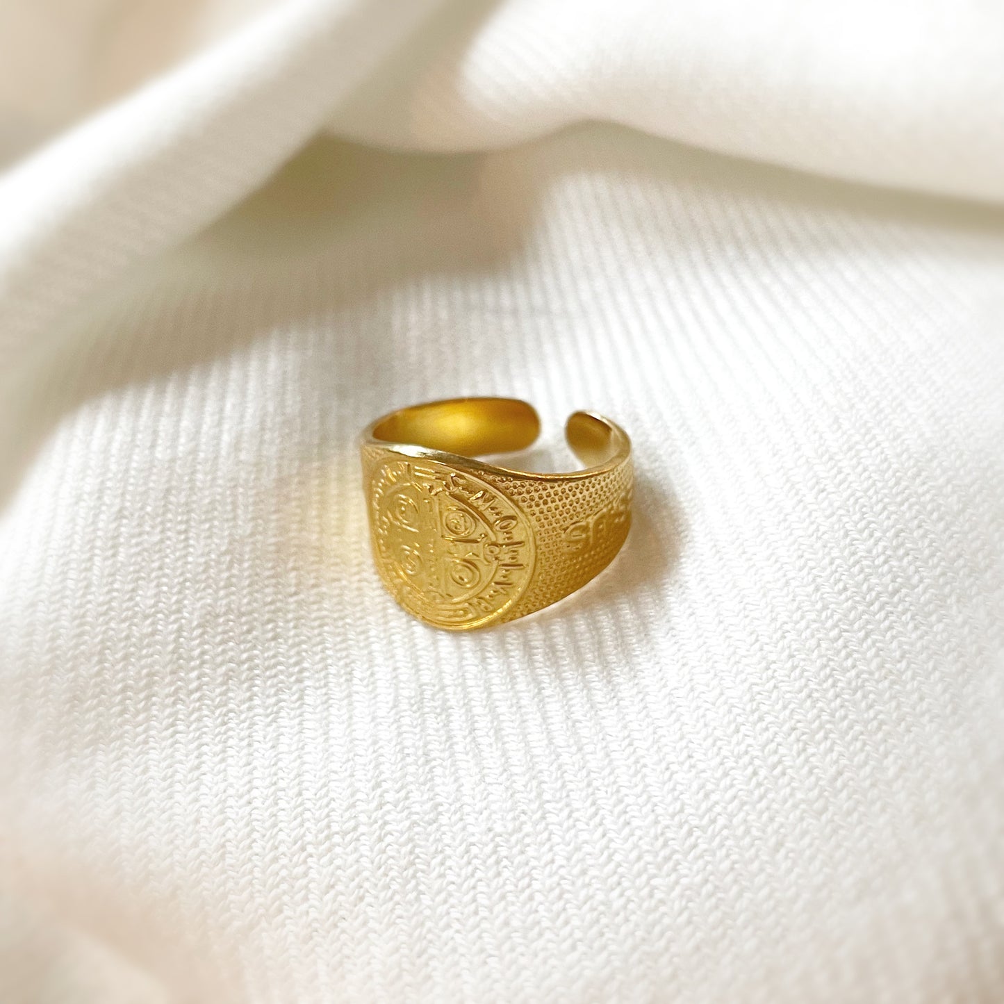 Love Pieces Stamp Ring